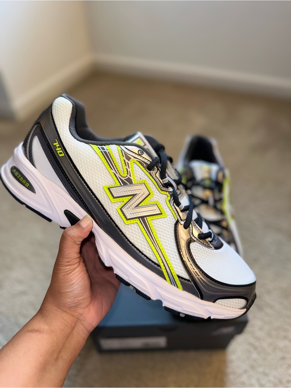 New Balance 740 “White Alkaline Green”